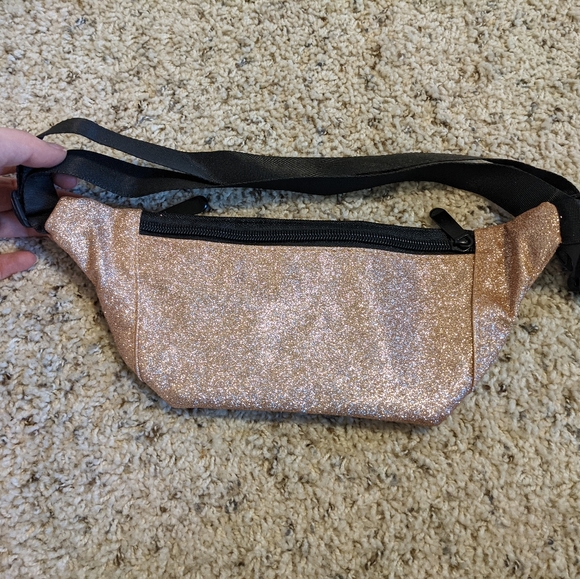 Pink glitter Fanny pack - Picture 2 of 3